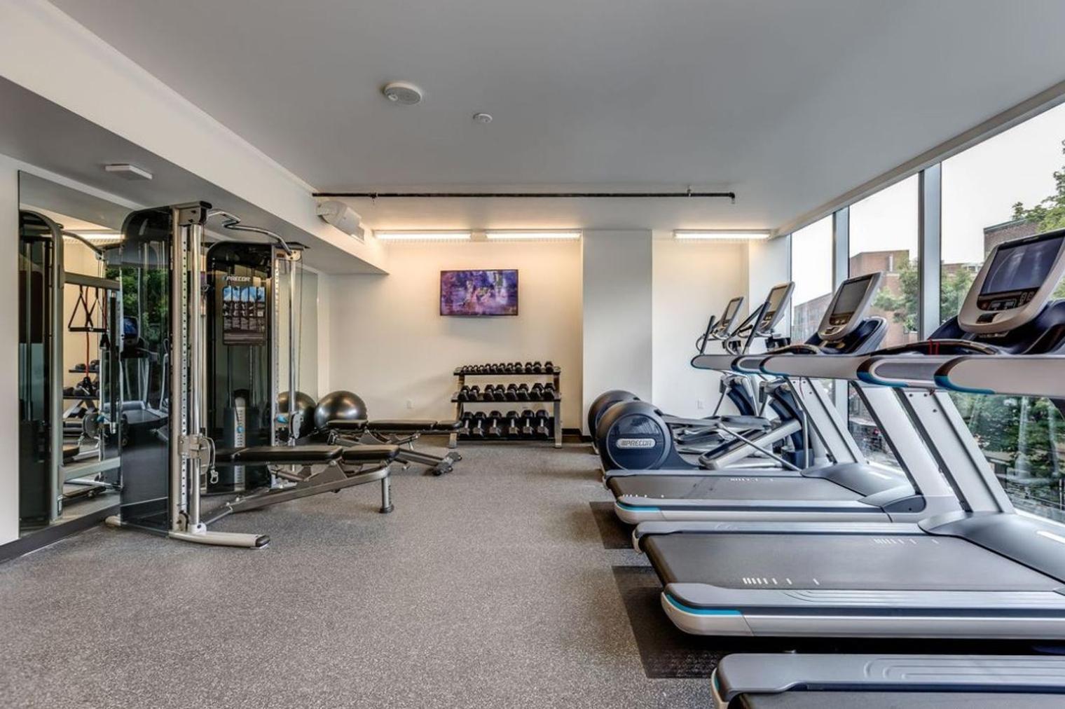 Downtown W Gym Wd Walkable Location Sea-47 *